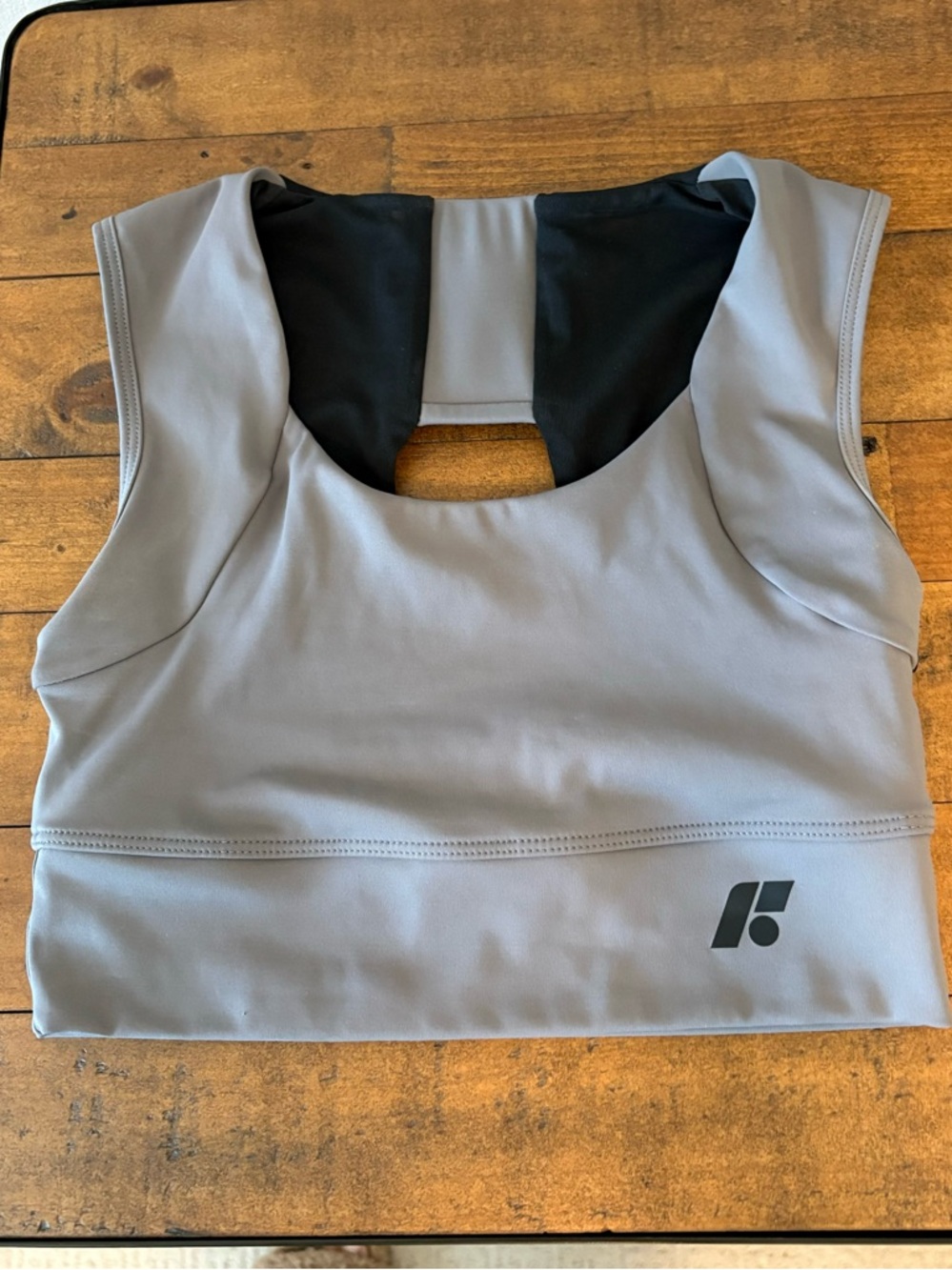 Forme Power Sports Bra Keyhole Back Gray Size M Sculpting Activewear - Picture 3 of 5